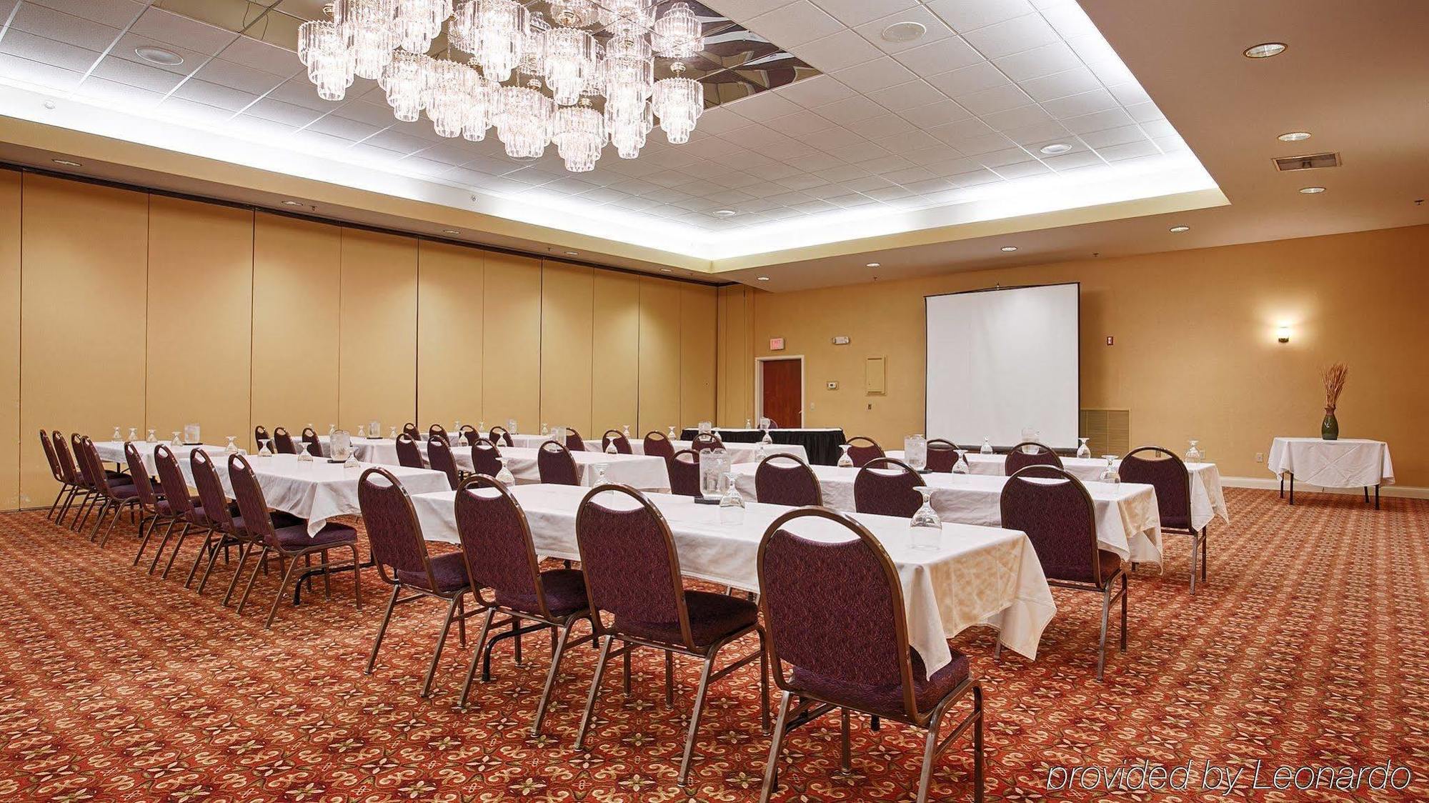 Western Conference Center 3* Eau Claire