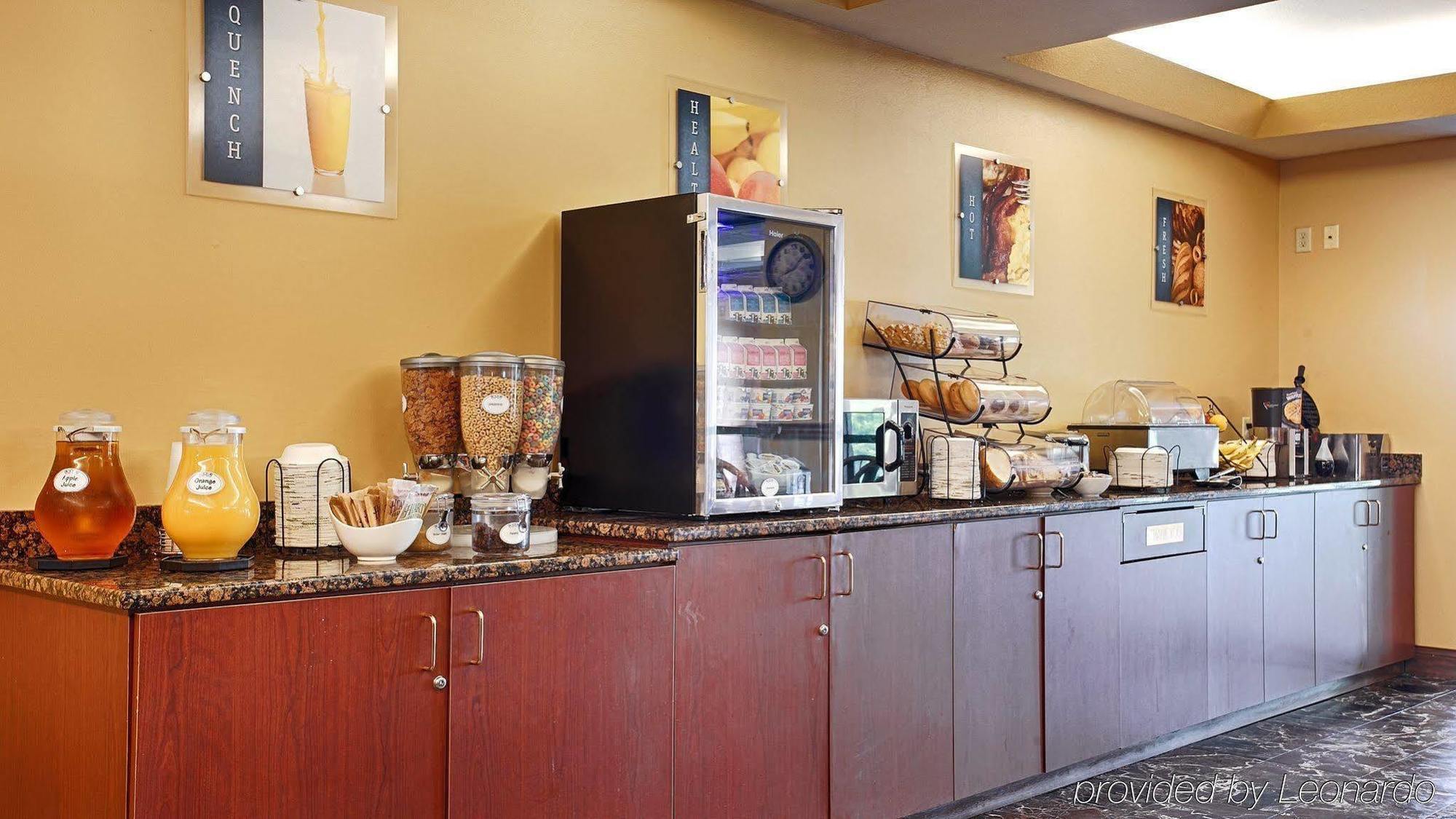 Hotel Western Conference Center 3*